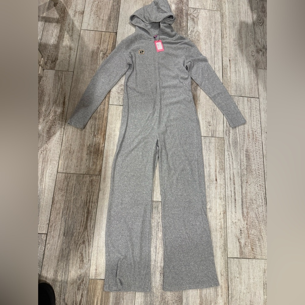Edikted Terry Cloth Hooded Loungewear Jumpsuit - Picture 3 of 9
